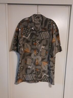 Men's Short-Sleeve Shirt Jacket in Gray with Olive & Tan Accents